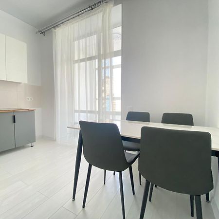 Apartamenty V Stile Djanji 아스타나 외부 사진